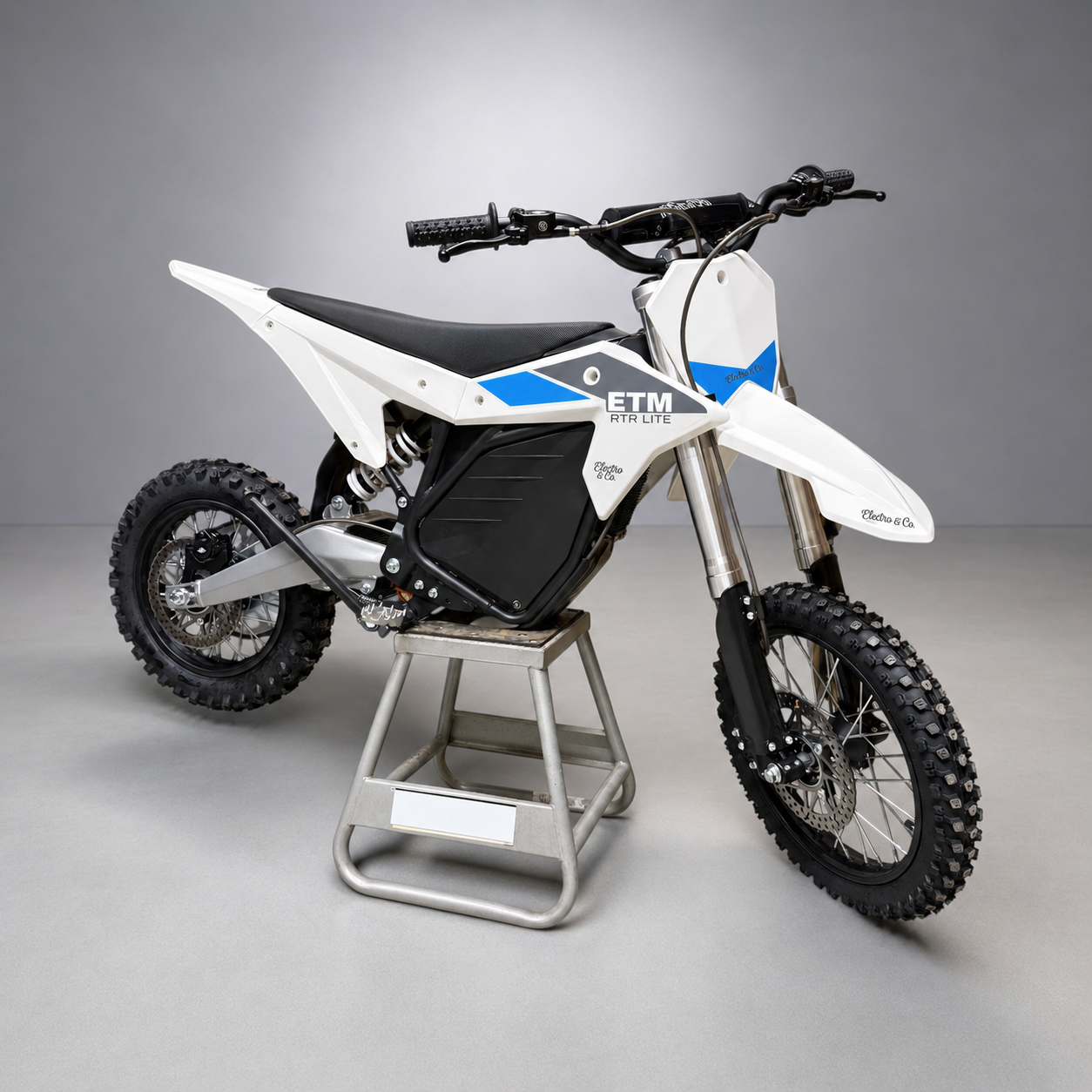 light crossbike ETM RTR Lite Größe:26 x 2,00 (50-559) KÄSEBOX 3-er Box 15 Plus-Modell Powered by a high