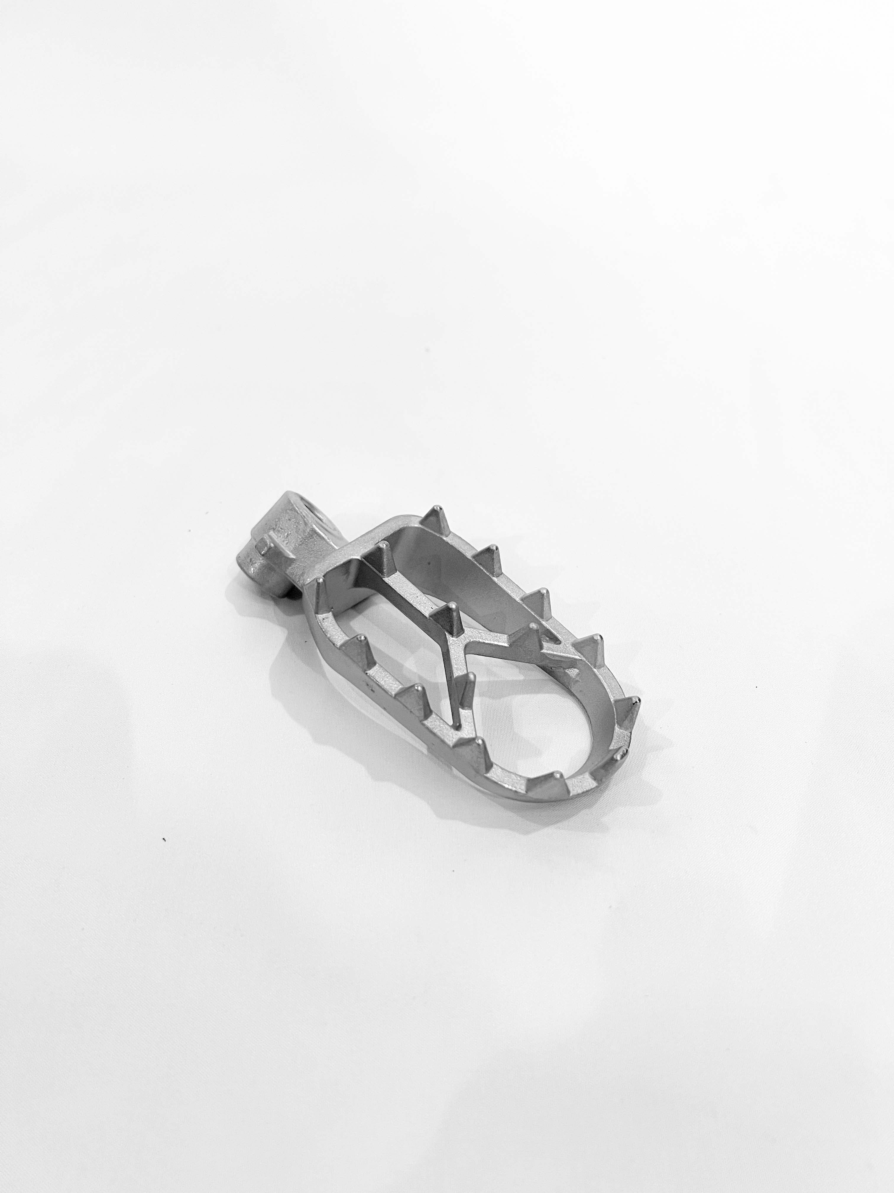 Foot_Peg_Right_-_ETM_RTR_2025. Foot_Peg_Right_-_ETM_RTR_2025.