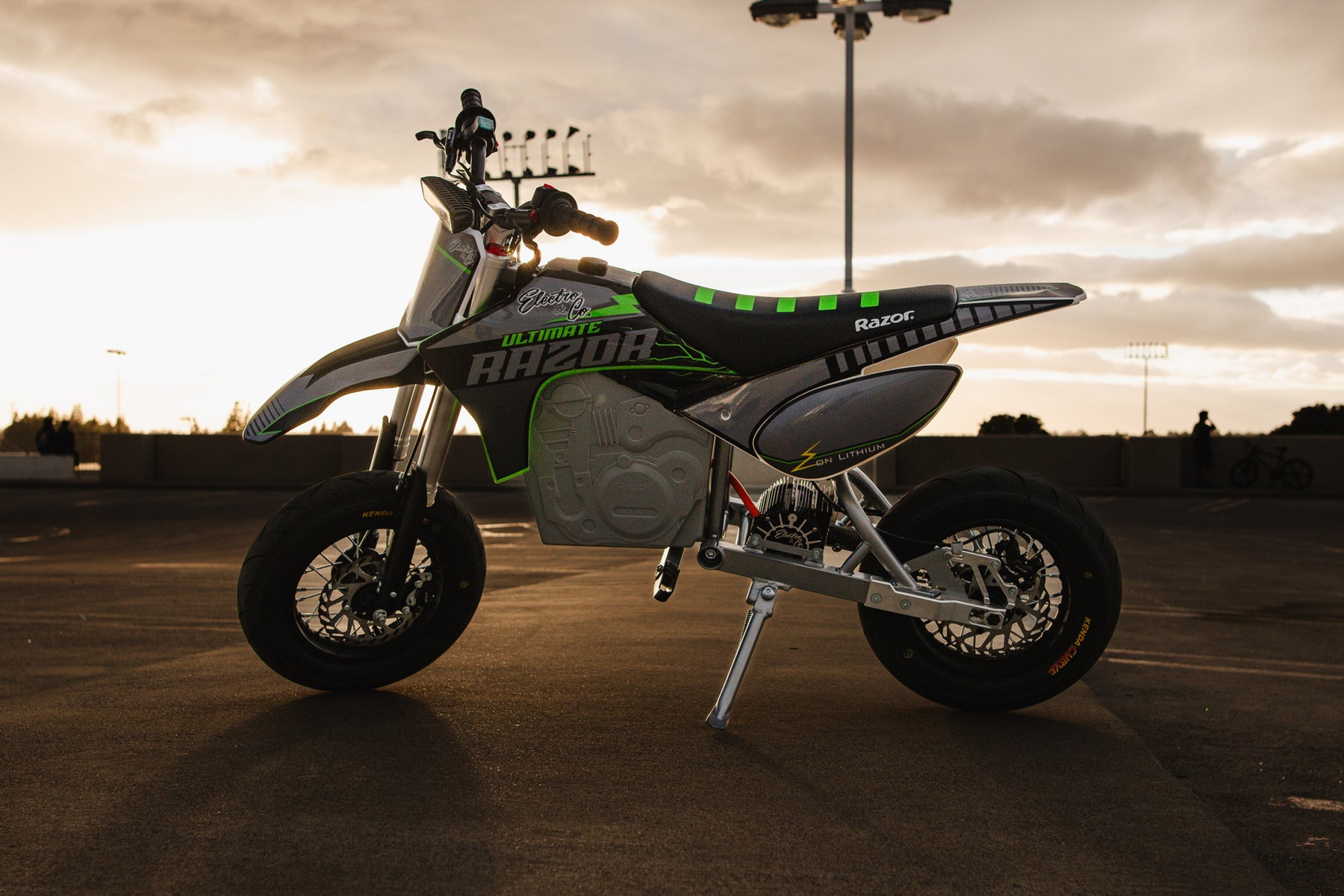 Razor Super Click Razor Razor Supermoto Wheel Set | Electro & Co – Electro & Company Inc.