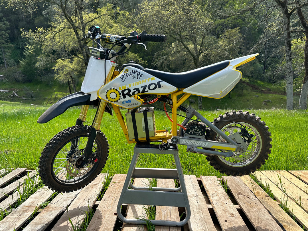 Razor Moto Tires | Electro & Co – Electro & Company Inc.