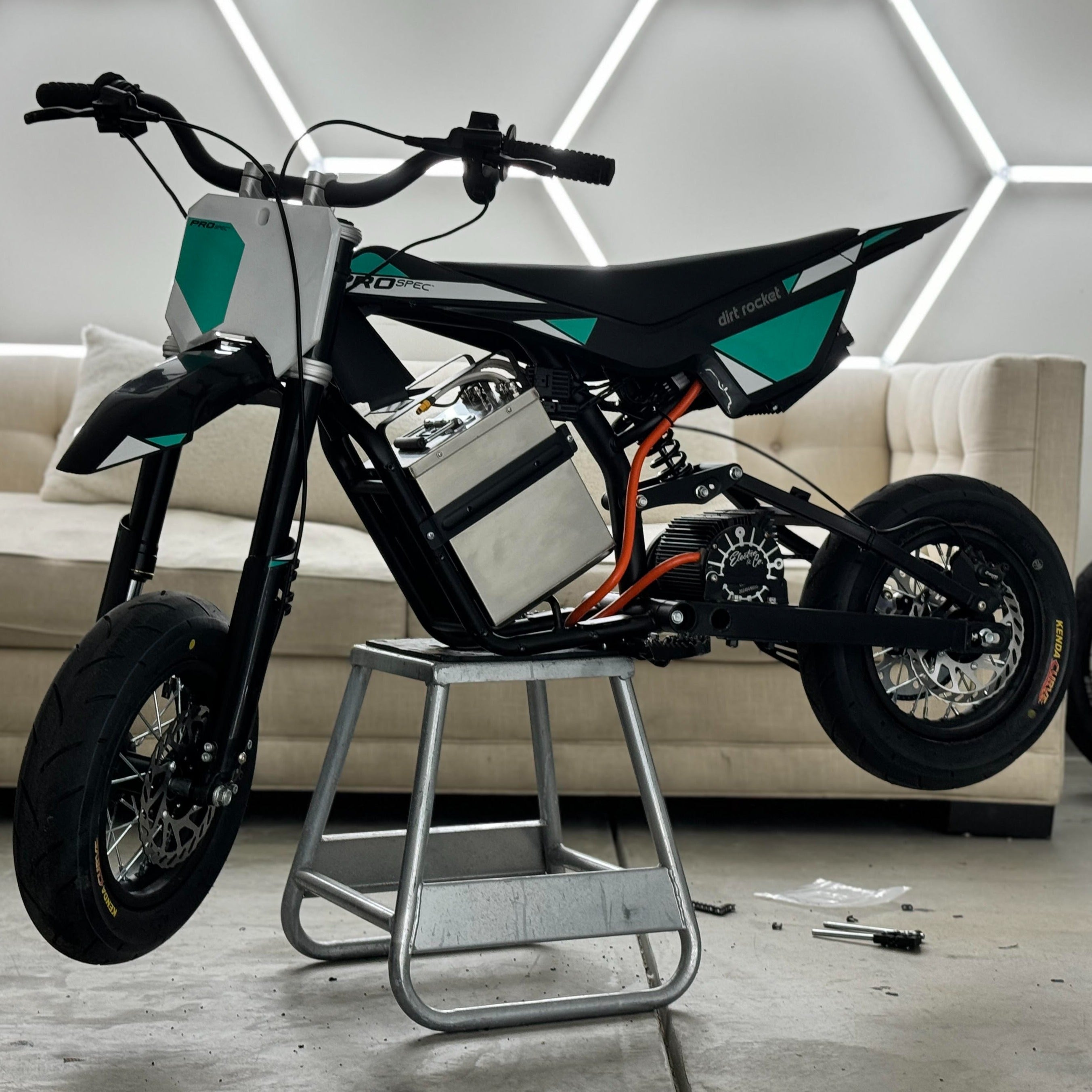 Razor Pro Spec Supermoto Wheel Set | Electro & Co – Electro & Company Inc.