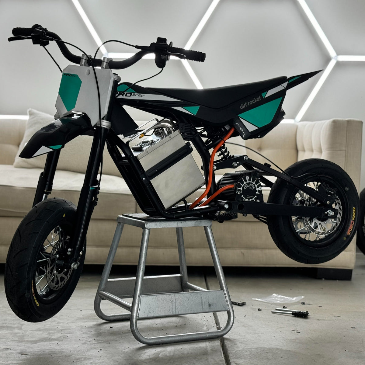 Razor Pro Spec Supermoto Wheel Set | Electro & Co – Electro & Company Inc.