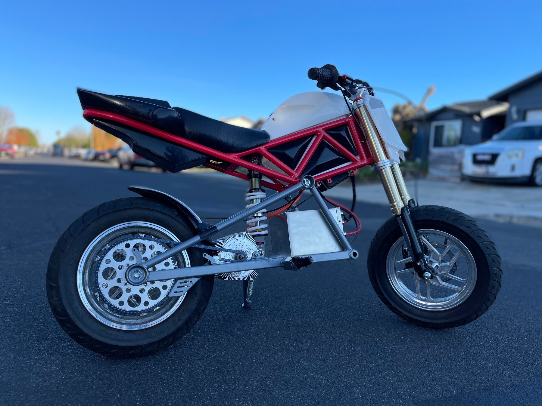 Upgraded Razor Rsf650 Razor RSF Upgrade DNM Shock | Electro & Co – Electro & Company Inc.